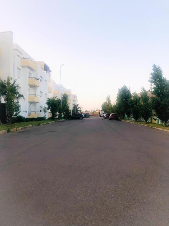 Fantastique Appartement Avec Piscine Sur La Plage M2 Tangier Bagian luar foto