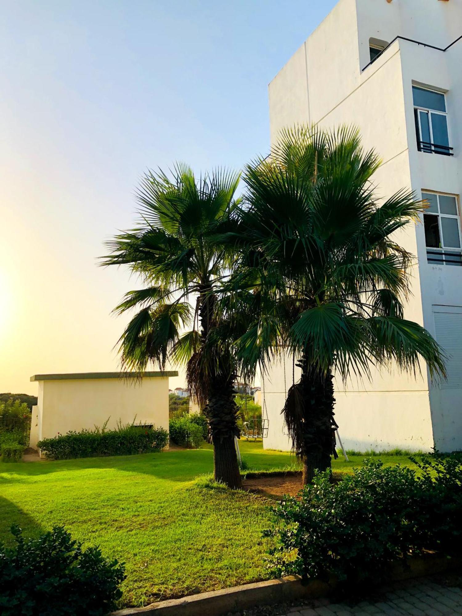 Fantastique Appartement Avec Piscine Sur La Plage M2 Tangier Bagian luar foto