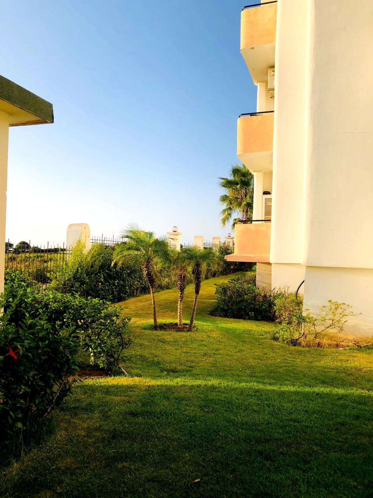 Fantastique Appartement Avec Piscine Sur La Plage M2 Tangier Bagian luar foto