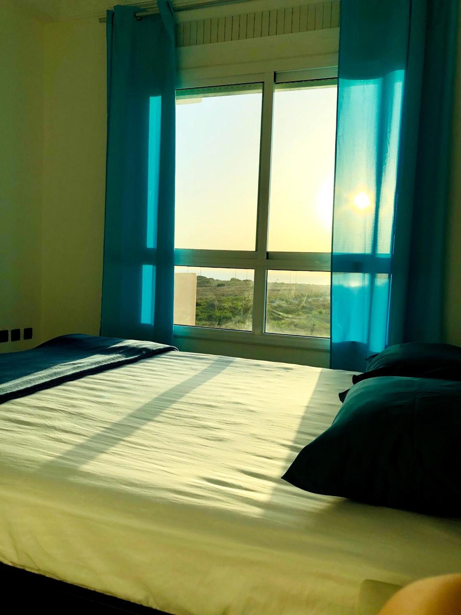 Fantastique Appartement Avec Piscine Sur La Plage M2 Tangier Bagian luar foto