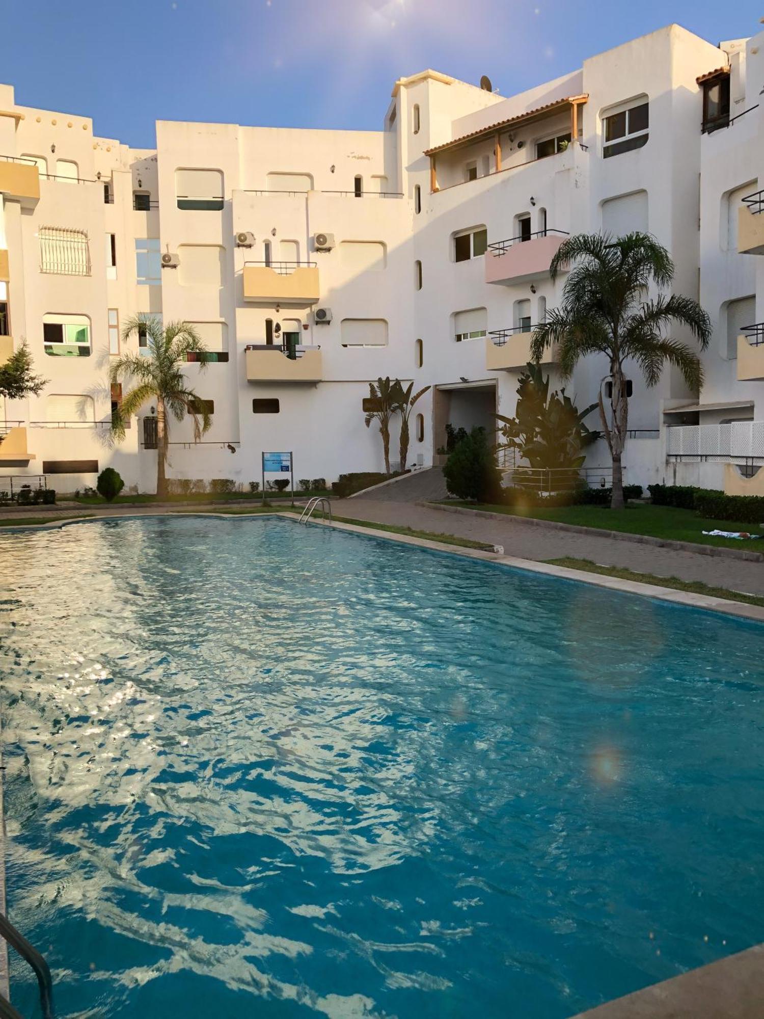 Fantastique Appartement Avec Piscine Sur La Plage M2 Tangier Bagian luar foto